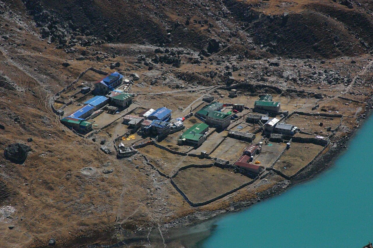 Everest Base Camp via Gokyo Lakes